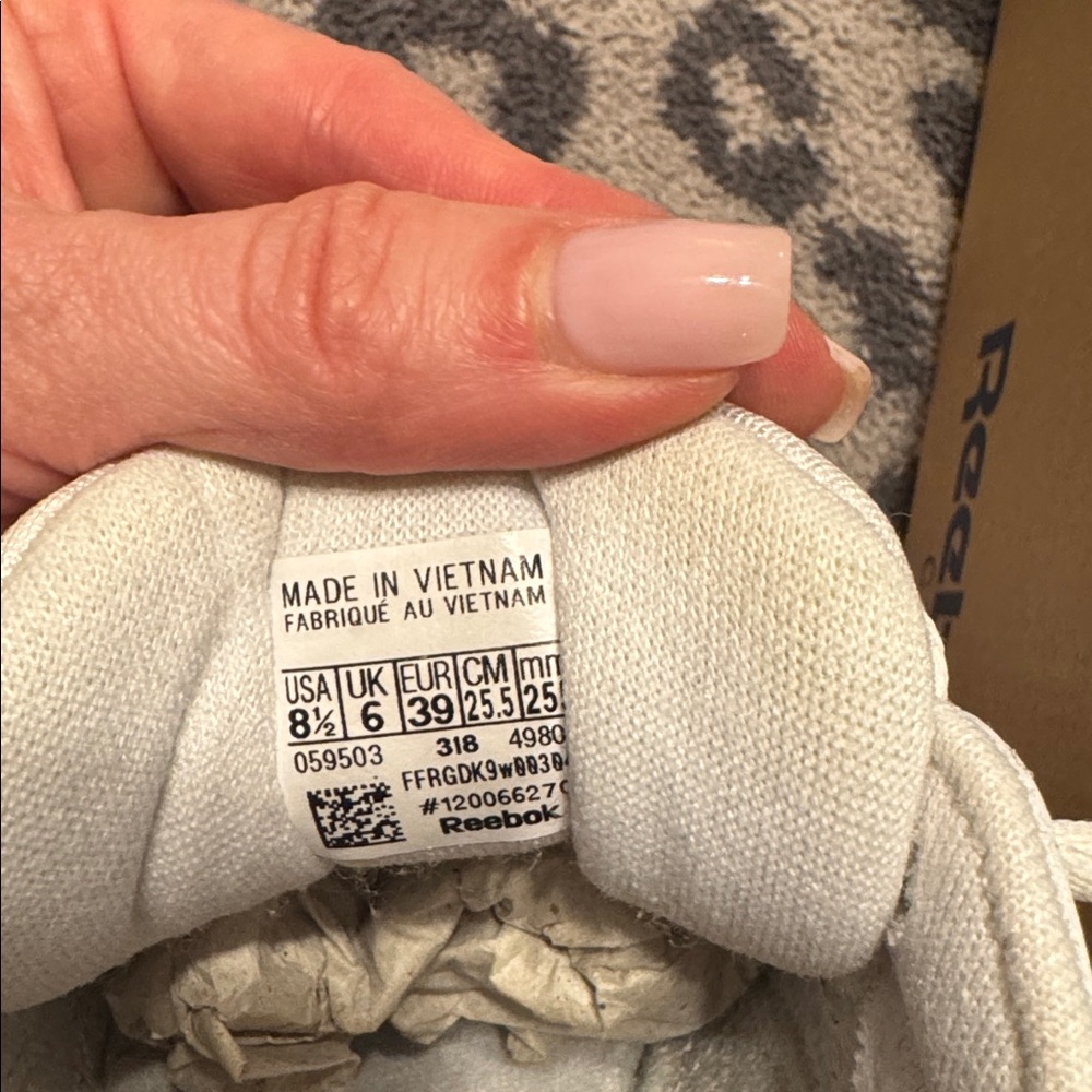 Reebok White Leather Sneakers with Gum Outsole - Picture 10 of 10